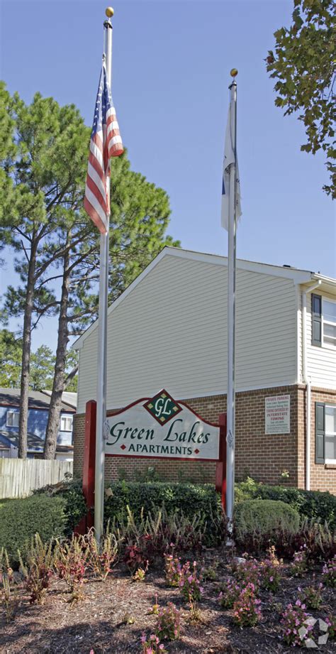 Green Lake Village has rental units ranging from 428-1276 sq ft starting at 1498. . Green lakes apartments